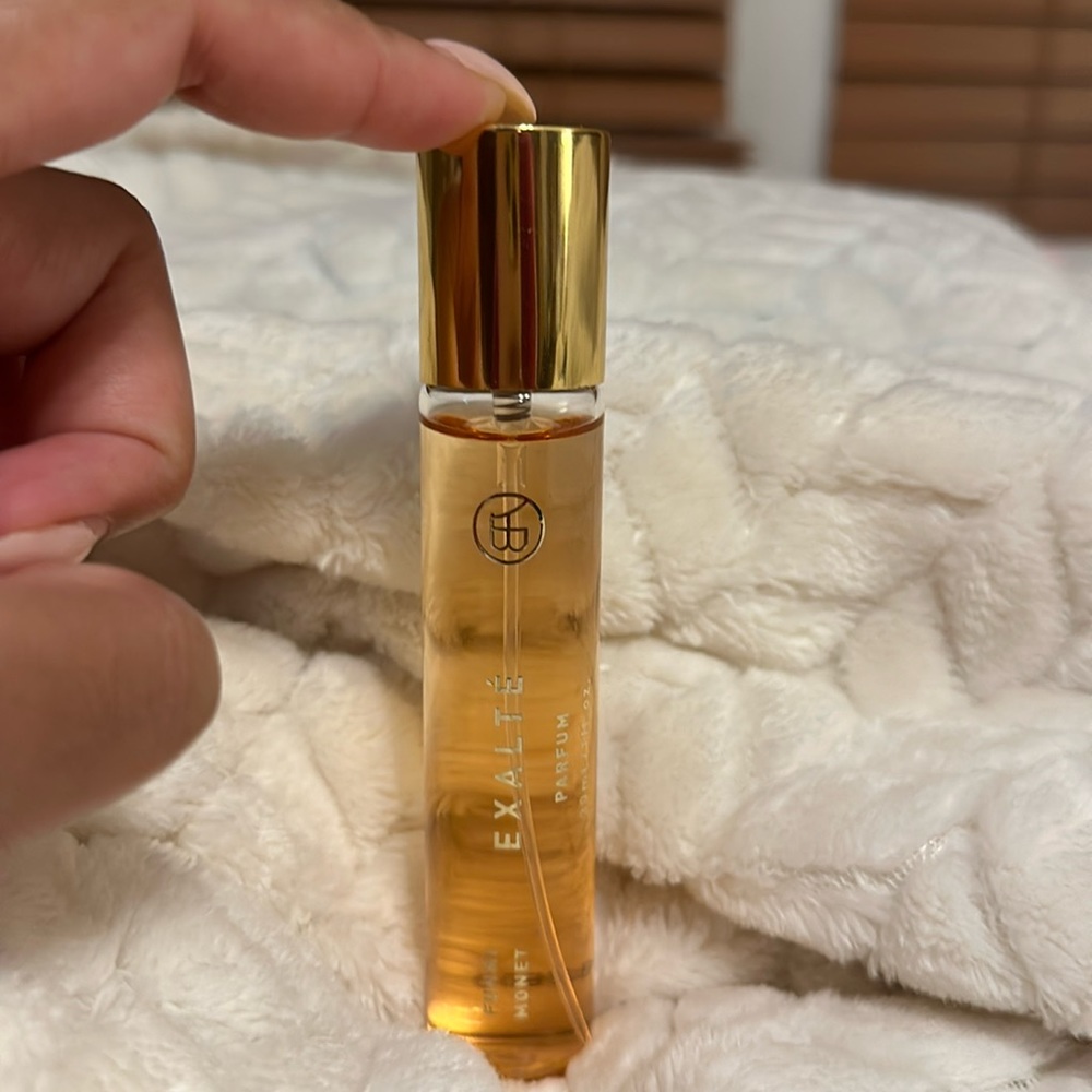 Exalté Parfum by Funmi Monet